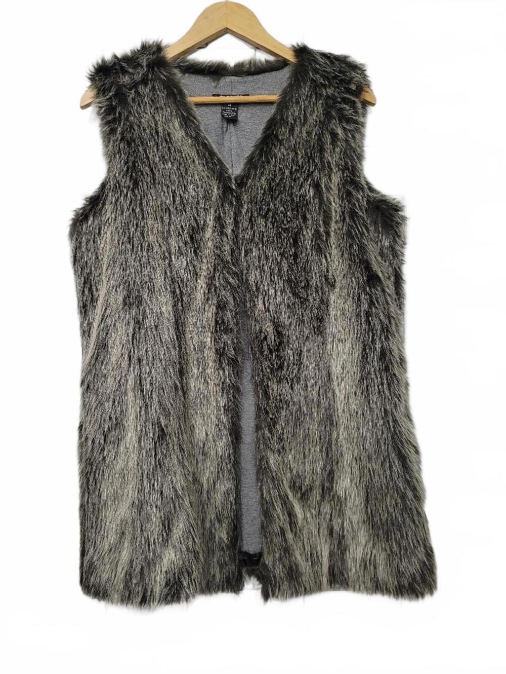 CLOTHES BY REVUE Women’s Faux Fur Vest with Soft Jersey Lining Size M